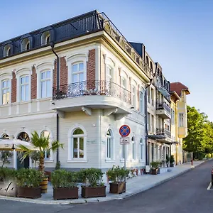 villa-promenade.varna-hotels.com/